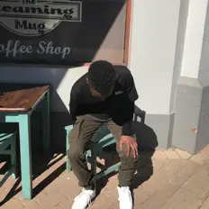 Poslechněte si interpreta Summa Adis, sledujte hudební videa, přečtěte si životopis, podívejte se na data turné a další informace.