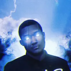 聆聽 Crazy K3N、觀看音樂影片、閱讀小傳、查看巡演日期等！