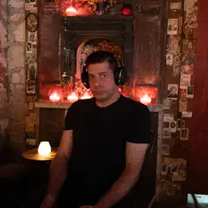 Escucha a Brainhalo, mira videos musicales, lee su biografía, consulta las fechas de las gira y más.