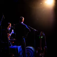 Gentle Temper을(를) 듣고, 뮤직 비디오를 보고, 약력을 읽고, 투어 일정 등을 확인하세요!