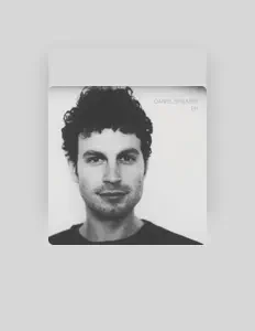 Poslechněte si interpreta Daniel Shearin', sledujte hudební videa, přečtěte si životopis, podívejte se na data turné a další informace.