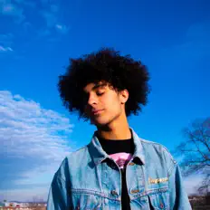 Escucha a Sergiotheintrovert, mira videos musicales, lee su biografía, consulta las fechas de las gira y más.