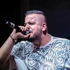 Poslechněte si interpreta Block72, sledujte hudební videa, přečtěte si životopis, podívejte se na data turné a další informace.
