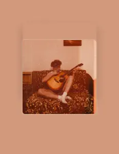 Luister naar КЛЮЕВ, bekijk muziekvideo's, lees de bio, bekijk de tourdata, en meer!