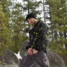 收听 B Karma、观看音乐视频、阅读小传、查看巡演日期等 ！