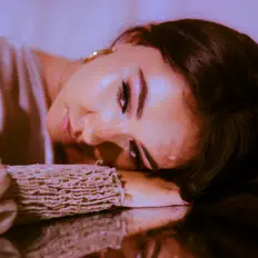 聆聽 Kate Vera、觀看音樂影片、閱讀小傳、查看巡演日期等！