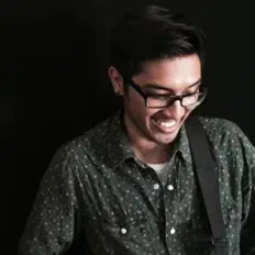 Allen Julius सुनें, म्यूज़िक वीडियो देखें, बायो पढ़ें, दौरे की तारीखें और बहुत कुछ देखें!