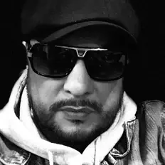 聆聽 M Dot Digga、觀看音樂影片、閱讀小傳、查看巡演日期等！