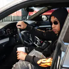 聆聽 448Prince、觀看音樂影片、閱讀小傳、查看巡演日期等！