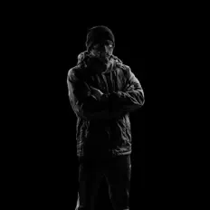 EZZZEを聴いたり、ミュージックビデオを鑑賞したり、経歴やツアー日程などを確認したりしましょう！