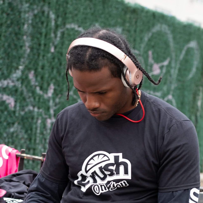 Talented Blake - THE MAN ON THE LAKERS