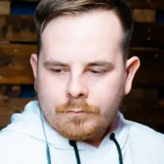 Escucha a EmpireB, mira vídeos musicales, lee la biografía, consulta fechas de giras y mucho más.