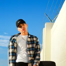 Ouve Mike Rose, vê vídeos de música, lê a biografia, vê as datas da digressão e muito mais!