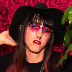 Dengarkan The Blue Iris, tonton video musik, baca bio, lihat tanggal tur & lainnya!