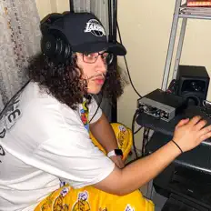 Ouve Peter Kings, vê vídeos de música, lê a biografia, vê as datas da digressão e muito mais!