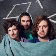 Posłuchaj wykonawcy Helgen, obejrzyj teledyski, przeczytaj biografię, zobacz daty tras koncertowych i nie tylko!