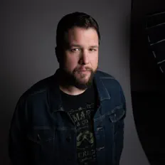 Ascolta Andrew Crawford, guarda video musicali, leggi la biografia, vedi le date del tour & altro!