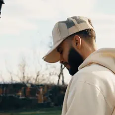 Ακούστε περιεχόμενο από Chris Divine, παρακολουθήστε μουσικά βίντεο, διαβάστε το βιογραφικό, δείτε ημερομηνίες περιοδείας, και πολλά ακόμη!