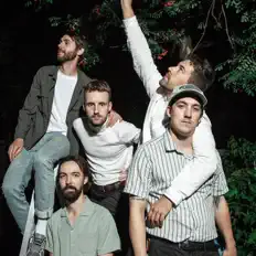 收听 Foreign Diplomats、观看音乐视频、阅读小传、查看巡演日期等 ！