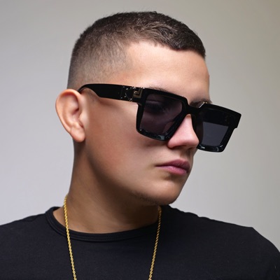 Listen to Nadro, watch music videos, read bio, see tour dates & more!
