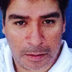 Escucha a Carlos Agüero, mira videos musicales, lee su biografía, consulta las fechas de las gira y más.