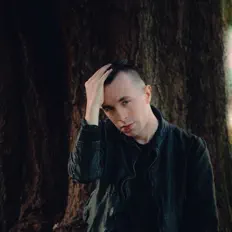 Escucha a Xzoxo, mira videos musicales, lee su biografía, consulta las fechas de las gira y más.