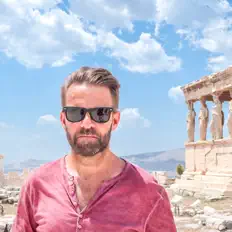 Posłuchaj wykonawcy Murmurs of Earth, obejrzyj teledyski, przeczytaj biografię, zobacz daty tras koncertowych i nie tylko!