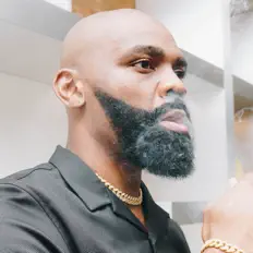 收听 King Plu、观看音乐视频、阅读小传、查看巡演日期等 ！