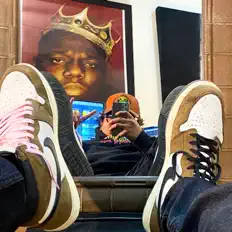 Luister naar Juanqui, bekijk muziekvideo's, lees de bio, bekijk de tourdata, en meer!