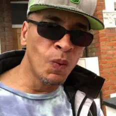 Dengarkan Earl Millz, tonton video musik, baca bio, lihat tanggal tur & lainnya!