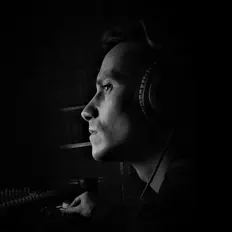 Coliを聴いたり、ミュージックビデオを鑑賞したり、経歴やツアー日程などを確認したりしましょう！