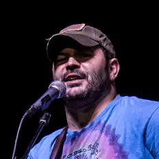 Ascolta Jamie Saylor, guarda video musicali, leggi la biografia, vedi le date del tour & altro!