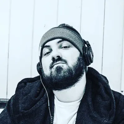 Listen to Muetze, watch music videos, read bio, see tour dates & more!