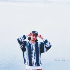 Freyo dinle, müzik videolarını izle, biyografisini oku, tur tarihlerini ve daha fazlasını gör!