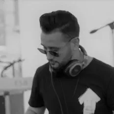 Listen to Herro, watch music videos, read bio, see tour dates & more!