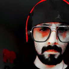 Ouça Dee Cee, assista a videoclipes, leia a biografia, veja as datas das turnês e mais!