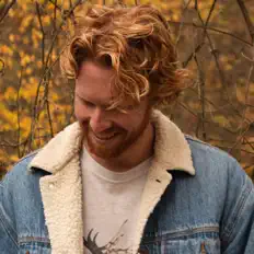 Wyatt Chamberlin을(를) 듣고, 뮤직 비디오를 보고, 약력을 읽고, 투어 일정 등을 확인하세요!