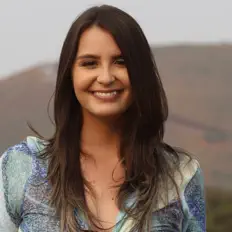 Camilla Leonel सुनें, म्यूज़िक वीडियो देखें, बायो पढ़ें, दौरे की तारीखें और बहुत कुछ देखें!