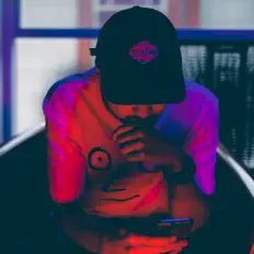 Posłuchaj wykonawcy Aye, Yu, obejrzyj teledyski, przeczytaj biografię, zobacz daty tras koncertowych i nie tylko!