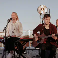 Listen to Filadelfia Lovsang, watch music videos, read bio, see tour dates & more!