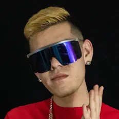 Listen to Smi-Lee, watch music videos, read bio, see tour dates & more!