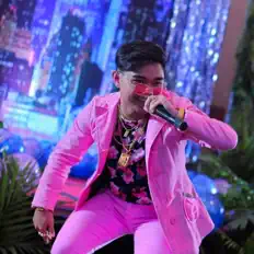 Ouve Yung SHOO, vê vídeos de música, lê a biografia, vê as datas da digressão e muito mais!