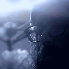 Rough Isaacを聴いたり、ミュージックビデオを鑑賞したり、経歴やツアー日程などを確認したりしましょう！