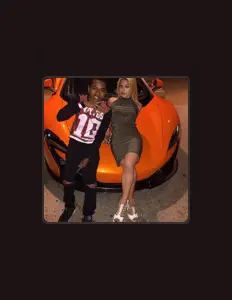 Escucha a Hello Lil E, mira videos musicales, lee su biografía, consulta las fechas de las gira y más.