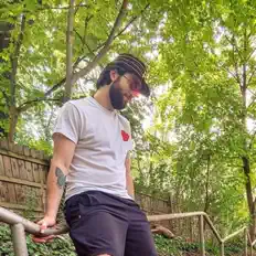 Ακούστε περιεχόμενο από Bernie Writer, παρακολουθήστε μουσικά βίντεο, διαβάστε το βιογραφικό, δείτε ημερομηνίες περιοδείας, και πολλά ακόμη!