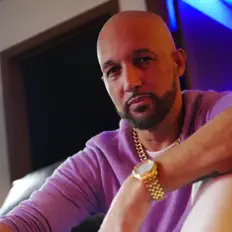 Dre' सुनें, म्यूज़िक वीडियो देखें, बायो पढ़ें, दौरे की तारीखें और बहुत कुछ देखें!