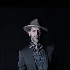 Posłuchaj wykonawcy Saguar, obejrzyj teledyski, przeczytaj biografię, zobacz daty tras koncertowych i nie tylko!