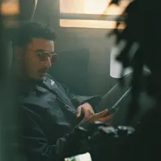 Ascolta Zoka, guarda video musicali, leggi la biografia, vedi le date del tour & altro!