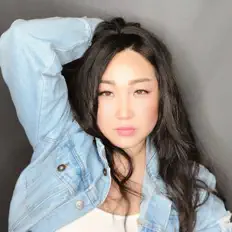 收听 Kelly Kila、观看音乐视频、阅读小传、查看巡演日期等 ！