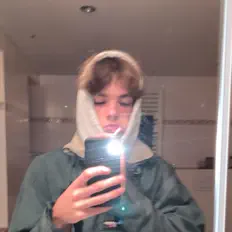 Escucha a Kili.hnk, mira videos musicales, lee su biografía, consulta las fechas de las gira y más.